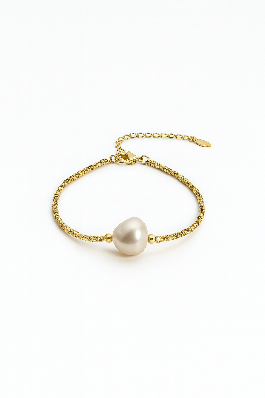 Solo Pearl Statement Bracelet Gold