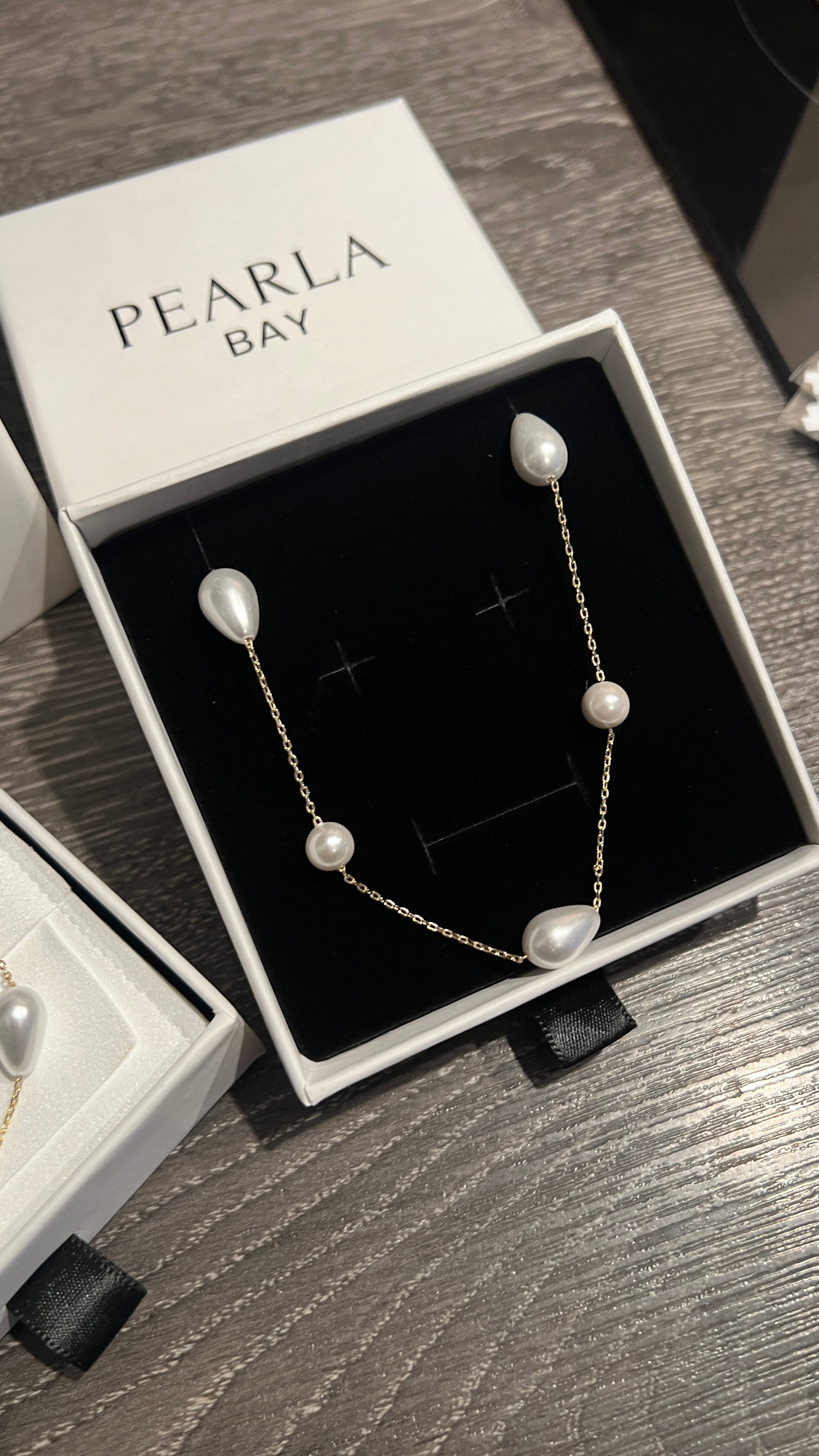 Mixed Pearl Dainty Necklace