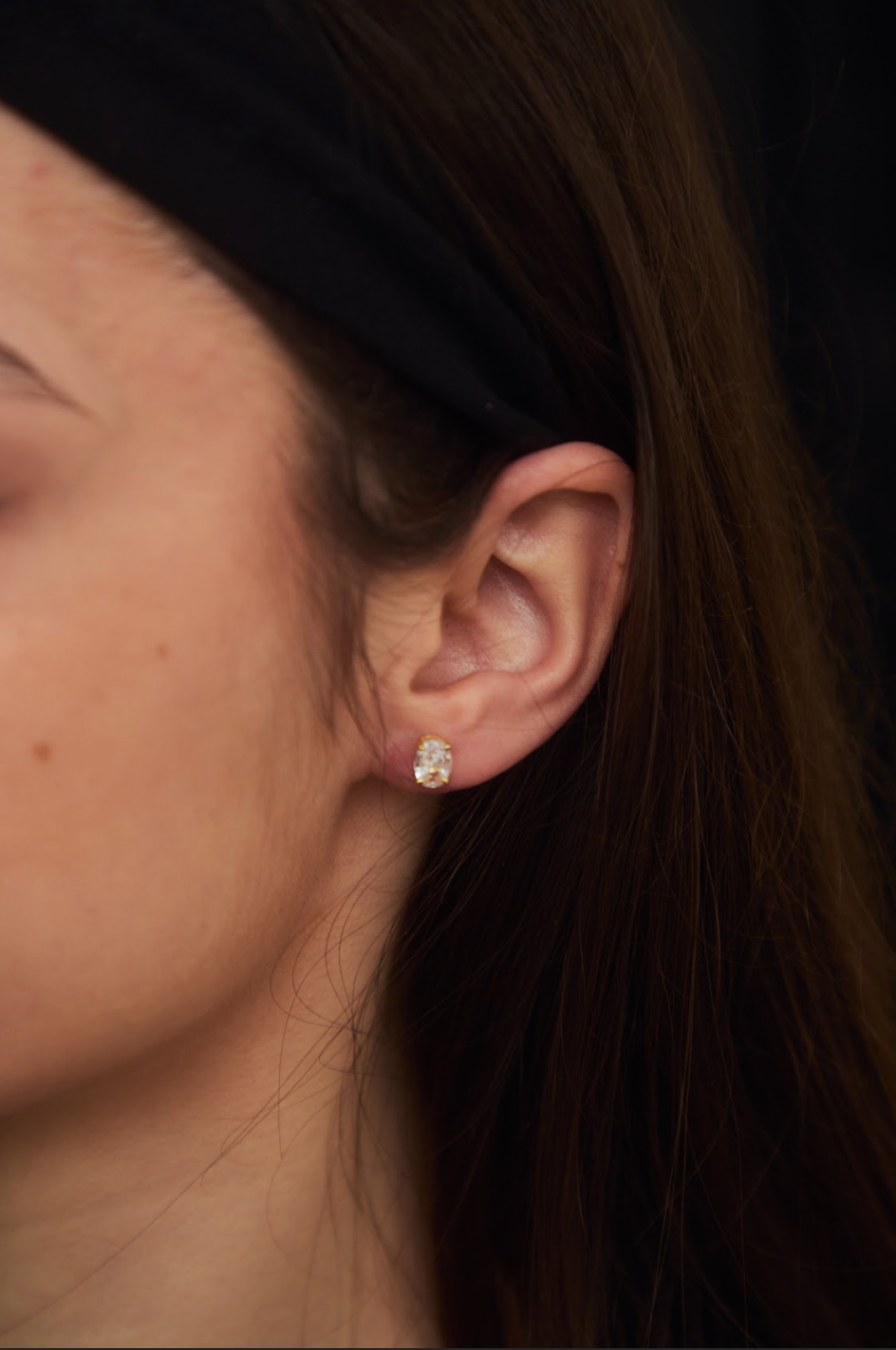 Oval Crystal Studs Gold